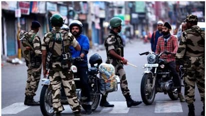 സൈനികവിന്യാസം, നിരോധനാജ്ഞ, നേതാക്കളുടെ വീട്ടുതടങ്കല്; പരിഭ്രാന്തിയില് കശ്മീരിലെ ജനങ്ങള്