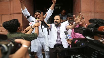 বিজেপি বলছে ঐতিহাসিক পদক্ষেপ, কাশ্মীর সিদ্ধান্তের বিরোধিতা জোটসঙ্গী জেডিইউ-এর