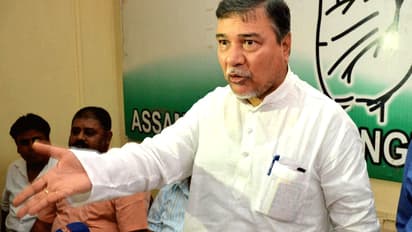 धारा 370 हटाने का विरोध कांग्रेस को पड़ा महंगा, चीफ व्हिप ने छोड़ी पार्टी