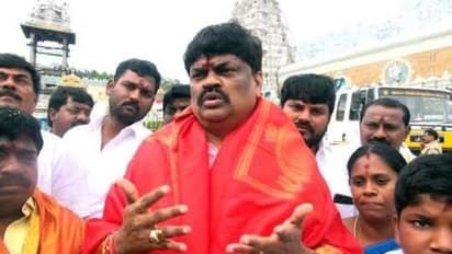 பாலாஜியை தரிசிக்க சென்ற ராஜேந்திர பாலாஜி... 3வது முறையாக அதிமுக ஆட்சி தான்.. அதிரடி சரவெடி..!