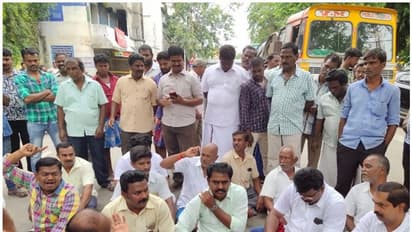 கலெக்டரை கண்டித்து திமுக எம்எல்ஏ சாலை மறியல்