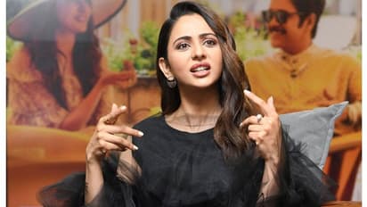 మెగాస్టార్ ఎంట్రీతో హడావిడి.. అలిగి వెళ్లిపోయిన రకుల్!