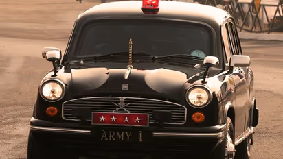 ಭಾರತೀಯ ಸೇನೆಯ ಸಾರಥಿಗೆ ಕಣ್ಣೀರಿನ ವಿದಾಯ!