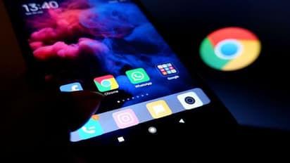 দামি ফোন কিনে দিতে ব্যর্থ টোটো চালক বাবা, চরম সিদ্ধান্ত কিশোরীর