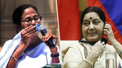 'অসাধারণ নেত্রী এবং মানুষকে হারালাম', সুষমার প্রয়াণে শোকবার্তা মমতার