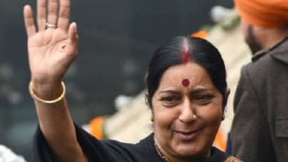 25 வயதில் அமைச்சரான சுஷ்மா ஸ்வராஜ் ! இளம் வயதிலேயே உச்சம் தொட்டு சாதனை !