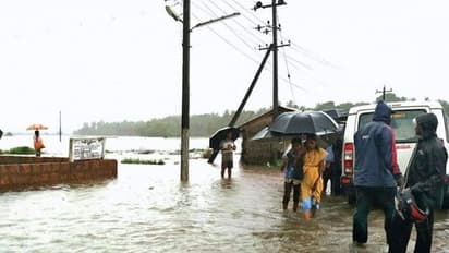 ಬಿರುಗಾಳಿ, ಮಳೆಗೆ ಉತ್ತರ ಕನ್ನಡ ಅಕ್ಷರಶಃ ಗಡಗಡ