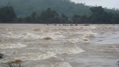 ಹಂಪಿ: ಸಂಕ್ರಾಂತಿ ಹಬ್ಬದಂದು ತುಂಗಭದ್ರಾ ನದಿಯಲ್ಲಿ ಪುಣ್ಯ ಸ್ನಾನ