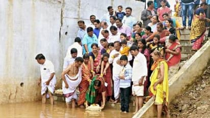 ತುಂಬಿದ ತುಂಗೆಗೆ ಈಶ್ವರಪ್ಪ ದಂಪತಿ ಬಾಗಿನ