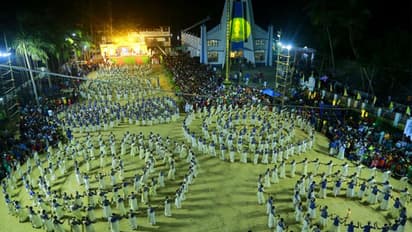 14 മിനിറ്റ്, 1002 വനിതകള്; വ്യത്യസ്ത അനുഭവമായി വ്ളാത്തങ്കരയില് 'ക്രിസ്തീയ' തിരുവാതിര