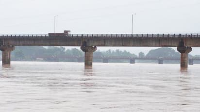 ನೇತ್ರಾವತಿಗೆ ತಡೆಗೋಡೆ ಯಾವಾಗ..? ಮತ್ತೊಬ್ಬ ಮಹಿಳೆ ಆತ್ಮಹತ್ಯೆ