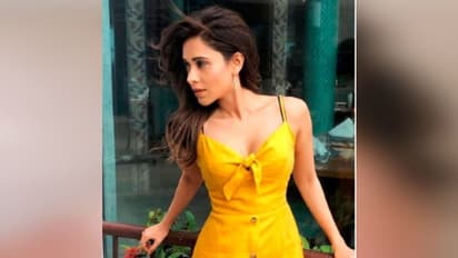 পেয়ার কা পঞ্চনামা ছবির নায়িকার স্টাইল স্টেটমেন্টেই বাজিমাত, দেখুন ছবি