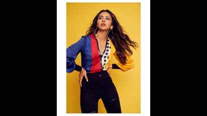 తన హాట్ నెస్ తో మత్తెక్కిస్తోన్న రకుల్!