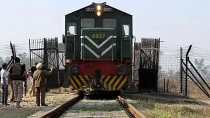 திருப்பியடிச்சா தாக்கு பிடிக்குமா பாக்..? இந்தியாகிட்ட லைட்டா வாலாட்டும் பின்னணி..!