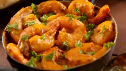 বর্ষার দুপুরে লাঞ্চ জমে উঠুক মুখরোচক চিংড়ির কালিয়া দিয়ে