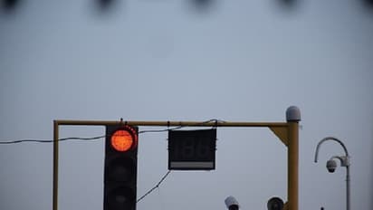 Bengaluru’s solar-powered traffic lights go kaput due to cloudy weather