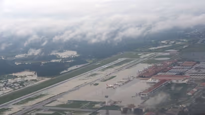 പെരിയാറും, നെടുമ്പാശ്ശേരിയും: മഴദുരിതം ആകാശകാഴ്ച