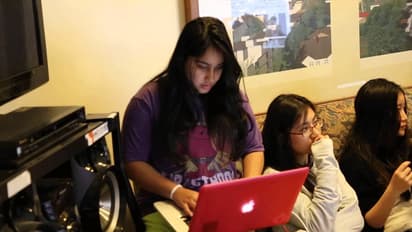 వరదల్లో చిక్కుకున్న సీఎం కుమార్తె