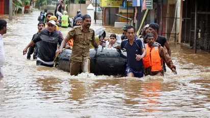 बाढ़ और बारिश से 3 राज्यों में तबाही, लगभग 100 लोगों की मौत
