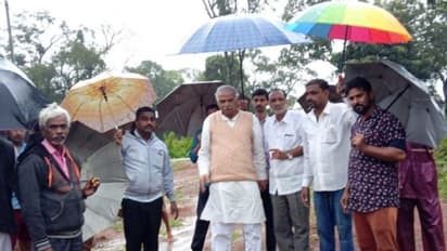 ನೆರೆ ಪೀಡಿತ ಪ್ರದೇಶಕ್ಕೆ ಕಾಗೋಡು ತಿಮ್ಮಪ್ಪ ಭೇಟಿ