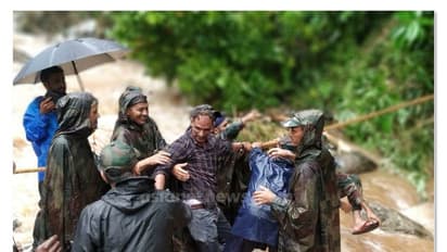 'എന്തുതരം മനുഷ്യരാണ് നിങ്ങൾ? ഒറ്റ രാത്രികൊണ്ട് ഒന്നുമില്ലാതായവരോടാണോ നിങ്ങളുടെ യുദ്ധം'? ഫേസ്ബുക്ക് കുറിപ്പ് ശ്രദ്ധേയമാകുന്നു