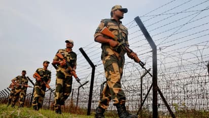 ফের বেআইনি অনুপ্রবেশ, মহিলা-সহ গ্রেফতার বাংলাদেশের ১২ জন