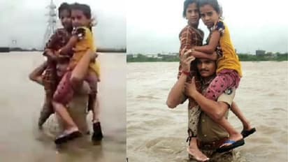 'ನಿಮ್ಮ ರಕ್ಷಣೆ ನನ್ನ ಕರ್ತವ್ಯ' : ಪುಟ್ಟ ಮಕ್ಕಳಿಗಾಗಿ ಜೀವ ಪಣಕ್ಕಿಟ್ಟ ಈ 'ಹೀರೋ' ಯಾರು?