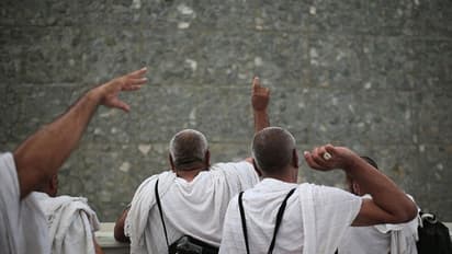 ഹാജിമാര് ഇന്ന് ജംറകളില്; കല്ലെറിയല് കര്മം പുരോഗമിക്കുന്നു