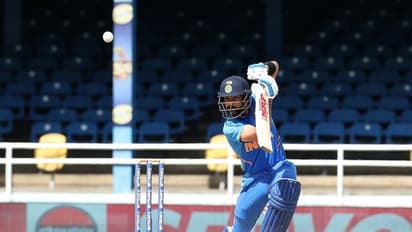 ಪಾಕಿಸ್ತಾನ ದಿಗ್ಗಜ ಕ್ರಿಕೆಟಿಗನ ದಾಖಲೆ ಮುರಿದ ವಿರಾಟ್ ಕೊಹ್ಲಿ!