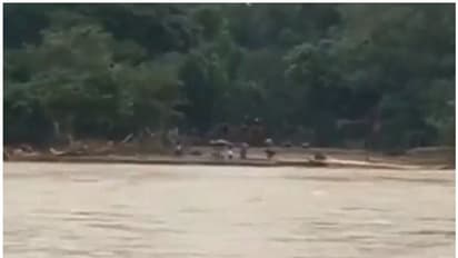 പാലം തകർന്നു, തോട് പുഴയായി; പുഞ്ചക്കൊല്ലി വനത്തിൽ 250 ആദിവാസികൾ ഒറ്റപ്പെട്ടു