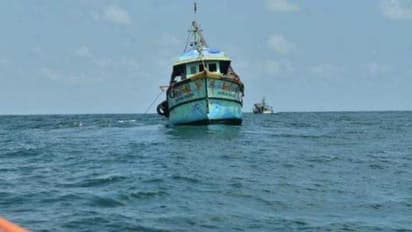ബോട്ട് മറിഞ്ഞ് രണ്ട് മത്സ്യത്തൊഴിലാളികൾ മരിച്ചു