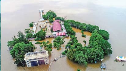 ಐತಿಹಾಸಿಕ ಸ್ಥಳಗಳು ಮುಳುಗಡೆ :  ಐಹೊಳೆ, ಹಂಪಿಯು ಜಲಾವೃತ