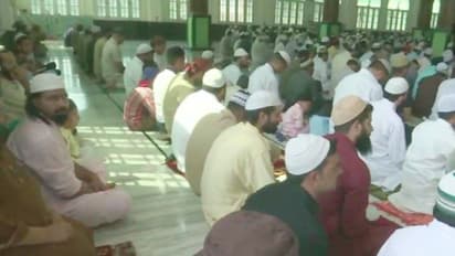 শান্তিপূর্ণভাবেই ইদ উদযাপন উপত্যকায়, বিবৃতি দিয়ে জানাল কেন্দ্রীয় স্বরাষ্ট্র মন্ত্রক