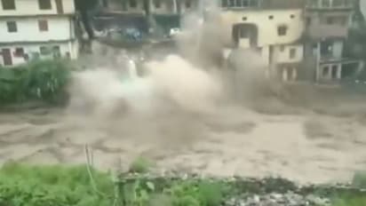 মেঘ ভাঙা বৃষ্টি উত্তরাখণ্ডে, ধুয়ে মুছে গেল ঘরবাড়ি, দেখুন ভাইরাল ভিডিও