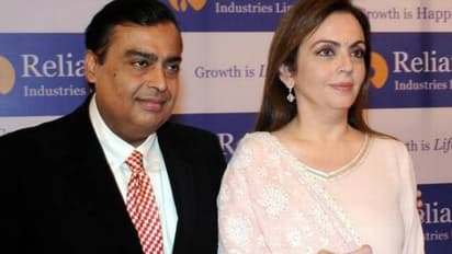 షాకింగ్: ముకేశ్ అంబానీ ఫ్యామిలీకి ఐటీ నోటీసులు.. రిలయన్స్ నిరాకరణ?!