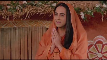 শাড়িতে আয়ুস্মান খুরানা! নতুন লুকে নজর কাড়লেন অভিনেতা