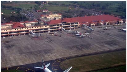 നെടുമ്പാശേരി വിമാനത്താവളത്തെ മുൾമുനയിൽ നിർത്തിയ മുക്കാൽ മണിക്കൂർ