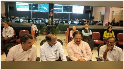 ചന്ദ്രയാൻ രണ്ട് ചന്ദ്രനിലേക്ക്; ഉപഗ്രഹത്തെ ലൂണാർ ട്രാൻസ്ഫർ ട്രജക്ടറിയിലേക്ക് വിജയകരമായി മാറ്റി