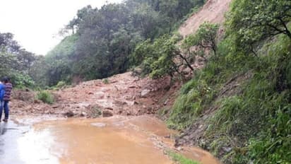 ಚಾರ್ಮಾಡಿ ಘಾಟಿಯಲ್ಲಿ ಬೃಹತ್‌ ಕಂದಕ