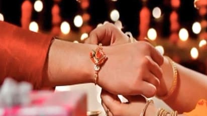 ಉಡುಪಿ: ಪೌರಕಾರ್ಮಿಕರಿಗೆ ರಾಖಿ ಕಟ್ಟಿದ ಬಿಜೆಪಿ ಸದಸ್ಯರು