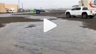 കനത്ത ചൂടില് ആശ്വാസവുമായി യുഎഇയില് മഴ - വീഡിയോ