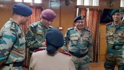 ಸೇನಾ ಡ್ಯೂಟಿ ಮುಗಿಸಿ ಧೋನಿ ತವರಿನತ್ತ; ಎಲ್ಲರ ಚಿತ್ತ ಮಾಜಿ ನಾಯಕನತ್ತ!