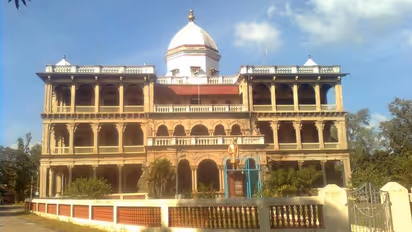 புதுக்கோட்டைக்கு மட்டும் இரண்டு சுதந்திர தினமா ?? நெட்டிசன்கள் விவாதம் ...