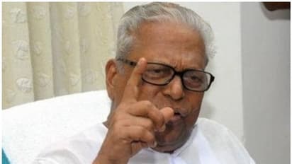 'കൊല്ലുന്നതല്ല,അത് ചൂണ്ടിക്കാട്ടുന്നതാണ് ഇന്ന് കുറ്റകൃത്യം'; മോദി സര്‍ക്കാരിനെതിരെ രൂക്ഷവിമര്‍ശനവുമായി വിഎസ്