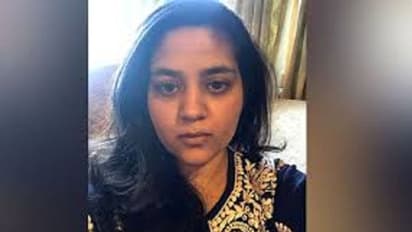 महबूबा मुफ्ती की बेटी ने गृहमंत्री को लिखा खत, कहा पशुओं की तरह किया कैद