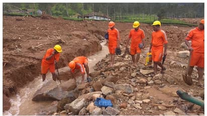 കവളപ്പാറയിലും പുത്തുമലയിലും കാണാതായവരുടെ ഉറ്റവര്ക്ക് നഷ്ടപരിഹാരം നല്കും