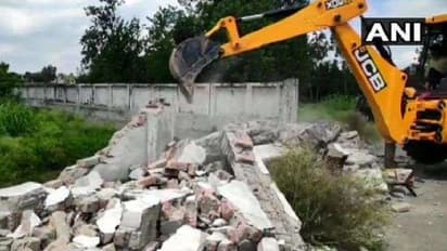 लो जी योगी ने आखिरकार गिरा ही दिया आजम खान का ‘हमसफर’, अभी जुर्माना बाकी