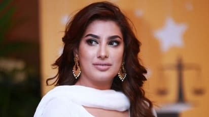 ముస్లింలను తప్పుగా చూపిస్తున్నారు.. పాక్ నటి ఫైర్!