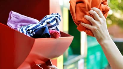 जानें किस राशि वाले को किन चीजों का करना चाहिए दान