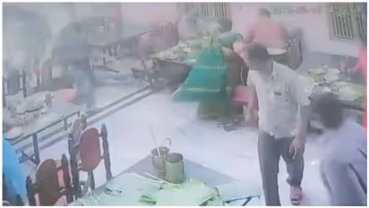 பட்டப்பகலில் பட்டா கத்தியால் இளைஞரை போட்டுதள்ளிய பயங்கர கும்பல்..! திருத்தணியில் திக் திக்..!